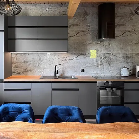 Semesterbostad Kaszubska Nirvana - Caloroczny Dom Na Wylacznosc Z Jacuzzi