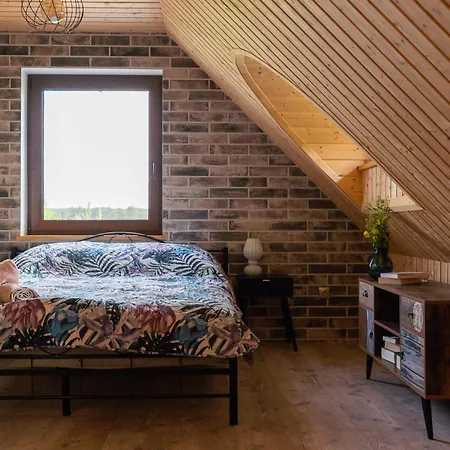 Semesterbostad Kaszubska Nirvana - Caloroczny Dom Na Wylacznosc Z Jacuzzi Stare Czaple